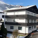 Haus Kira